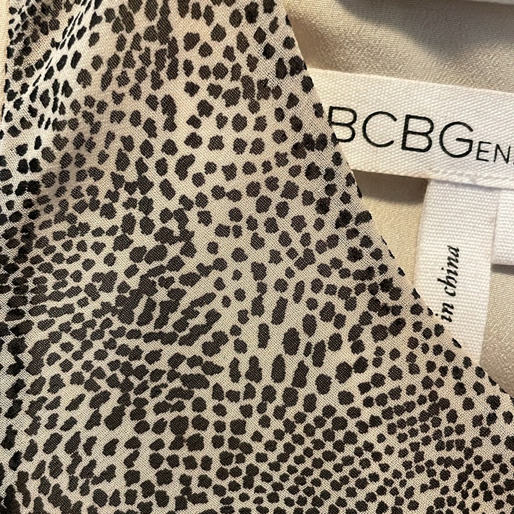 Lightly used BCBGeneration size 4 sleeveless mini dress. - Picture 4 of 4